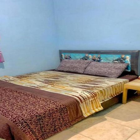 Express O 91370 Rumah Pemandangan Semeru Asli Malang Exterior foto